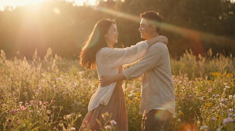 海角社区视频-花间舞MV